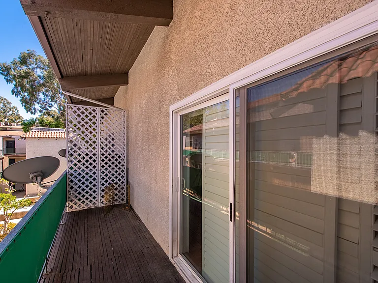 5460 White Oak Ave #B309 — Photo 21