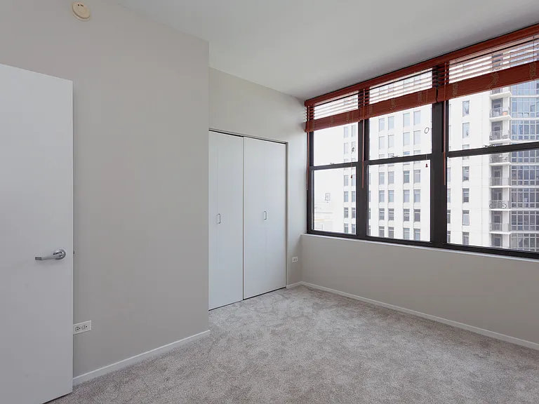 330 N Jefferson St #801 — Photo 16