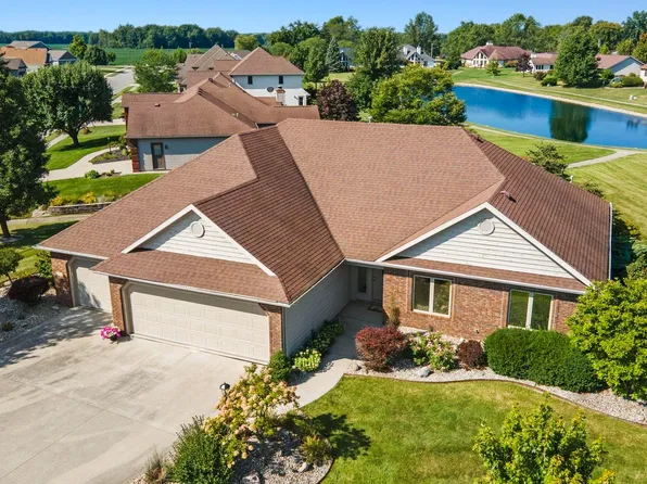 1040 Twin Lakes Dr, Decatur, IN 46733