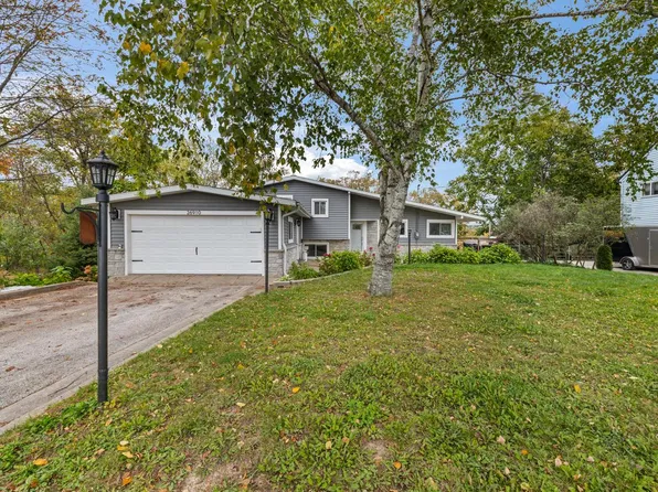 N38 W26910 Glacier ROAD, Pewaukee, WI 53072
