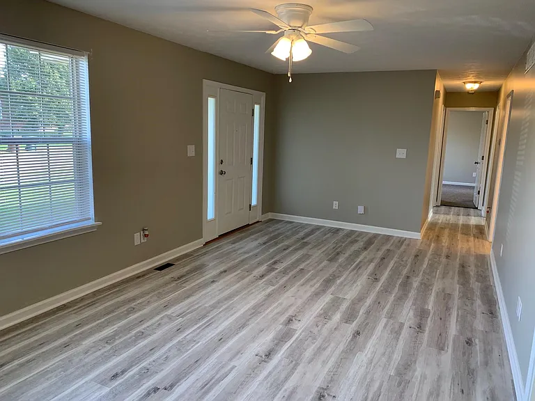 912 Pinoak Dr — Photo 7