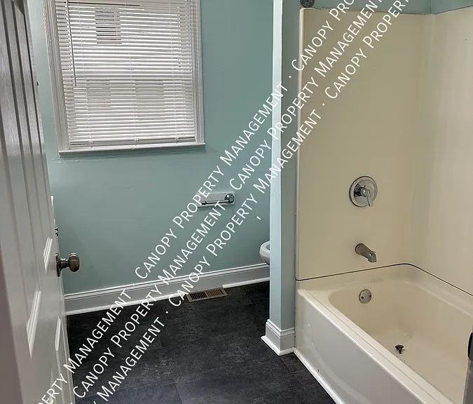 405 Roosevelt Blvd — Photo 9