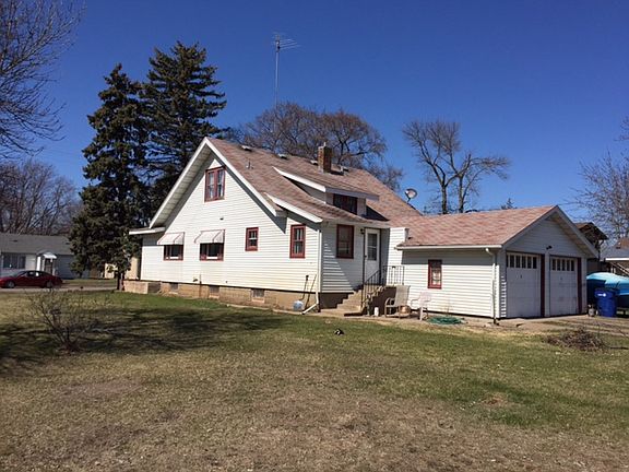 4th image of 204 33rd Ave N