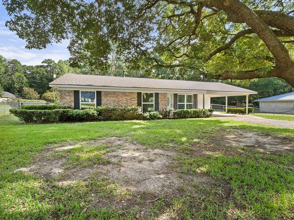 1st image of 179 Country Club Cir