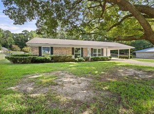 179 Country Club Cir, Leesville, LA 71446
