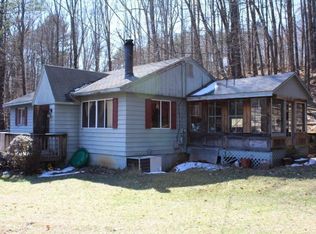 261 Valley Rd, Barre, MA 01005