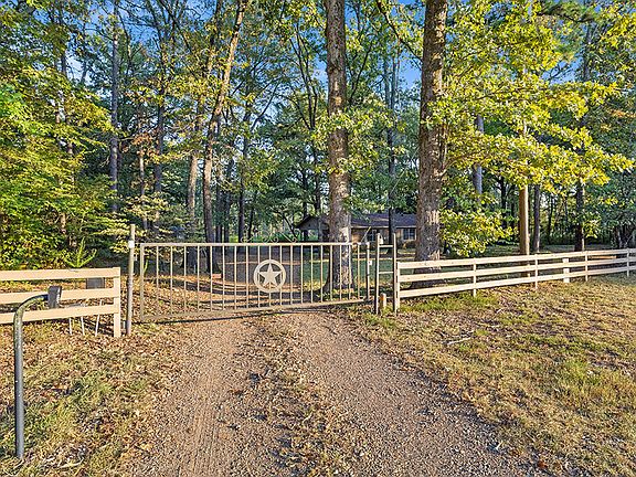 5th image of 3515 Buchanan Loop Rd