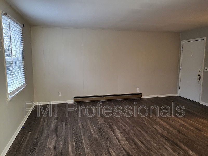 1st image of 333 11th Ave N #B2