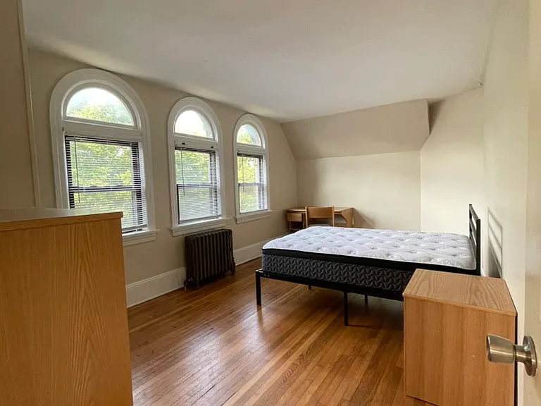 1051 W 4th St #3-1 — Photo 10