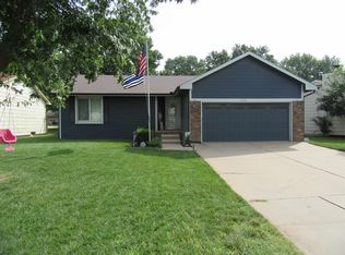 2126 N Covington Cir, Wichita, KS 67212