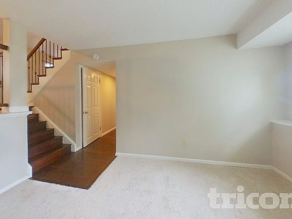 3rd image of 5172 S Quintero St