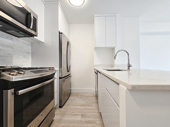 4th image of 1735 York Ave APT 15D