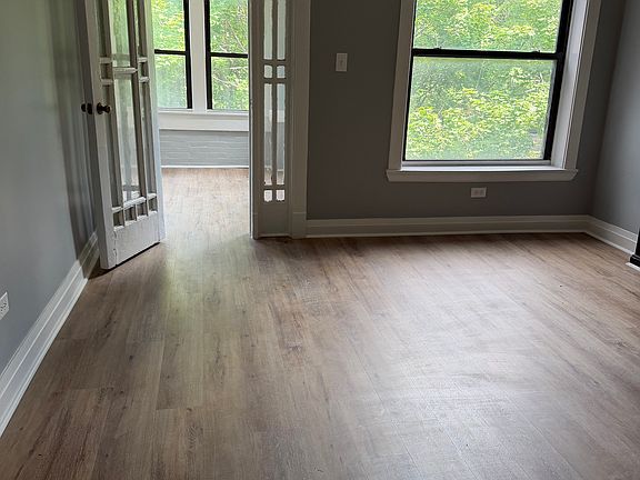 2nd image of 5848 S King Dr APT 3S