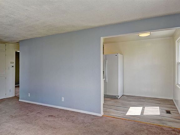 4th image of 5924 N Douglas Dr