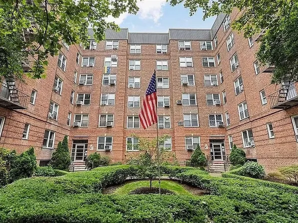 2553 E 7th St APT 3G, Brooklyn, NY 11235