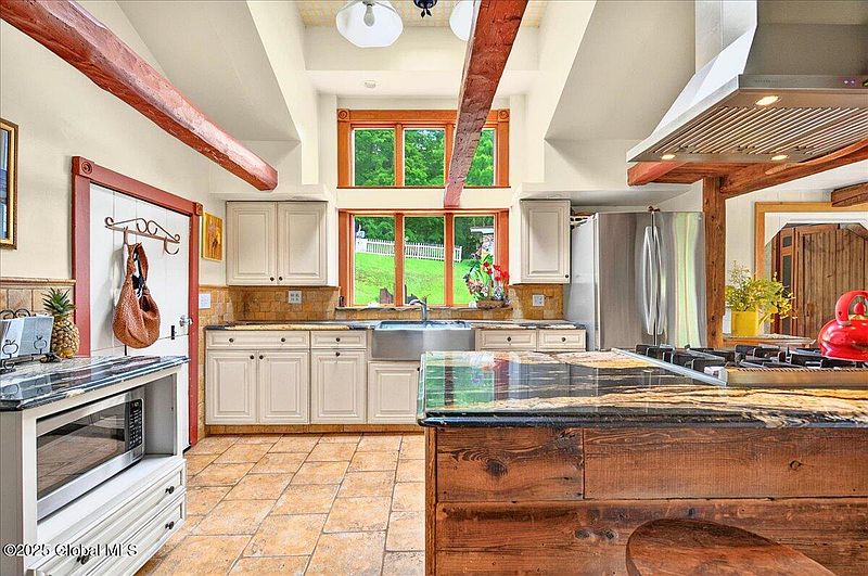4th image of 668 Rector Road