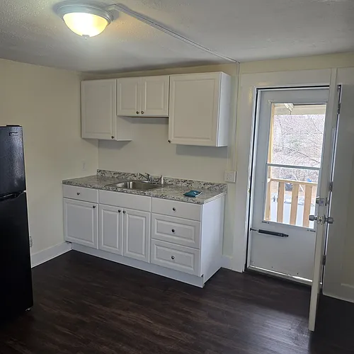 425 Hayward St #2 Photo 1