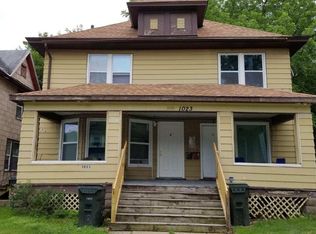 1023 W 3rd St APT 1, Waterloo, IA 50701