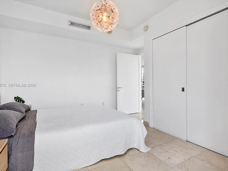 6000 Indian Creek Dr #8B — Photo 22