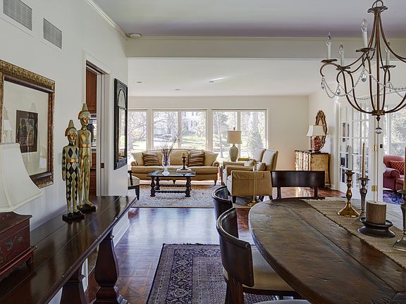 Dining Rm Looking out Front