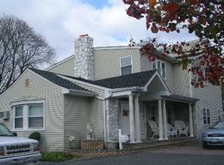 1016 Newbridge Rd, Bellmore, NY 11710