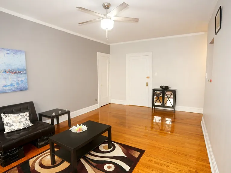 445 W Melrose St #B2 — Photo 8