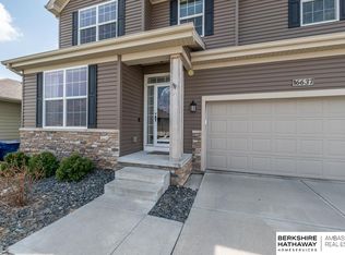 16637 Meridian St, Omaha, NE 68136