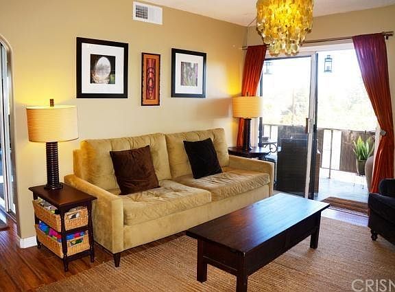 5th image of 13543 Moorpark St APT 16