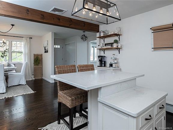 Entryway/ Dining Room