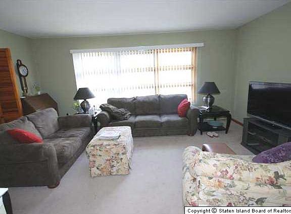 5th image of 133 Brookfield Ave