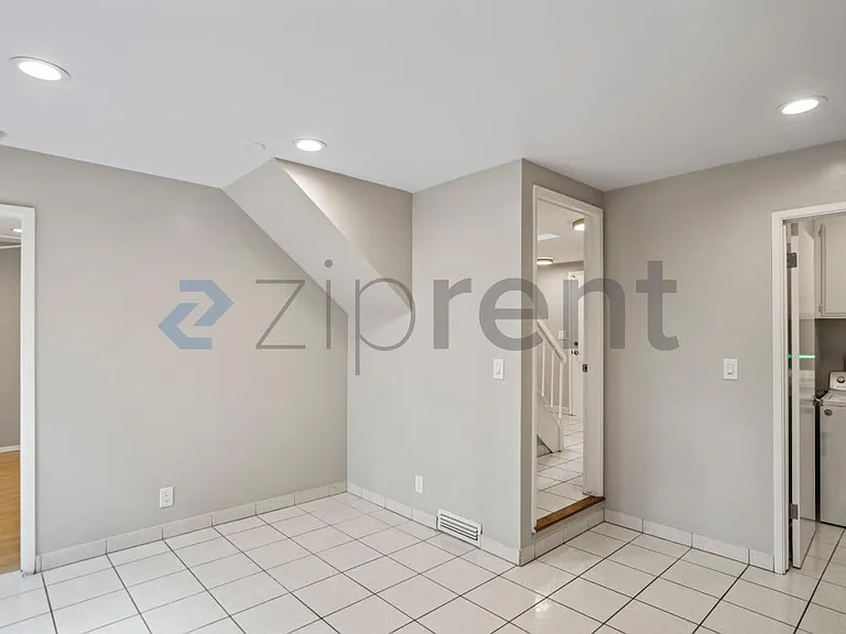 502 Pine Wood Ln — Photo 13