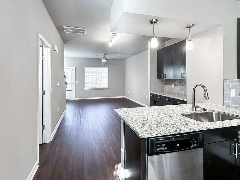 Legacy Cornelius Apartments — Photo 19