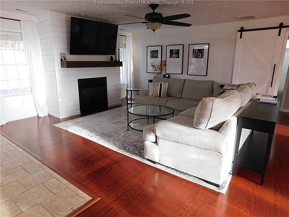 5th image of 109 Southern Woods Dr