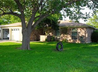 1017 Duane St, Benbrook, TX 76126