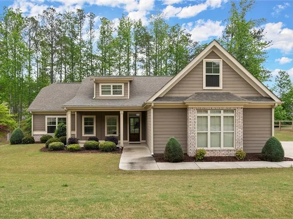 74 Stonegate Ct, Dallas, GA 30157