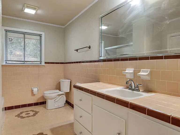 117 Vital St — Photo 11