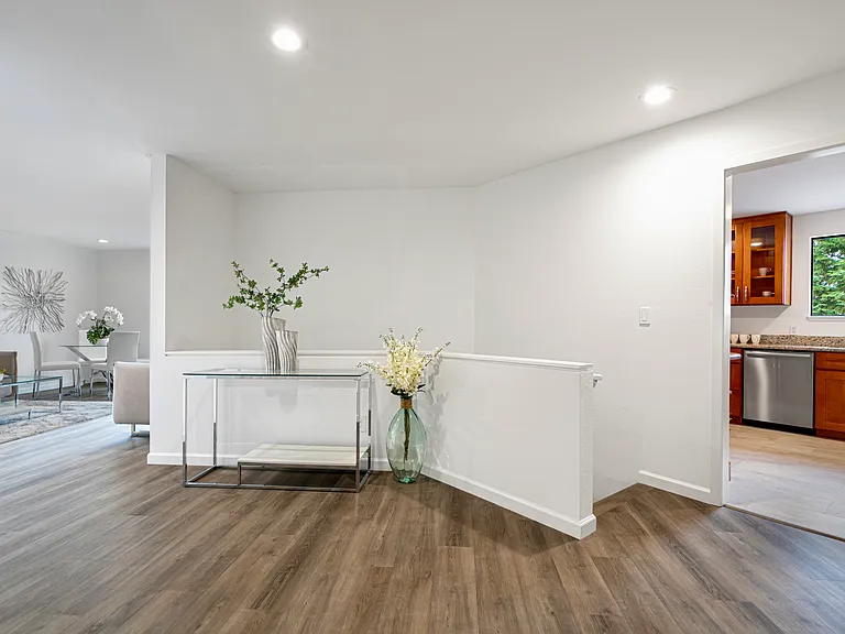 7930 SE 34th St #401 — Photo 2