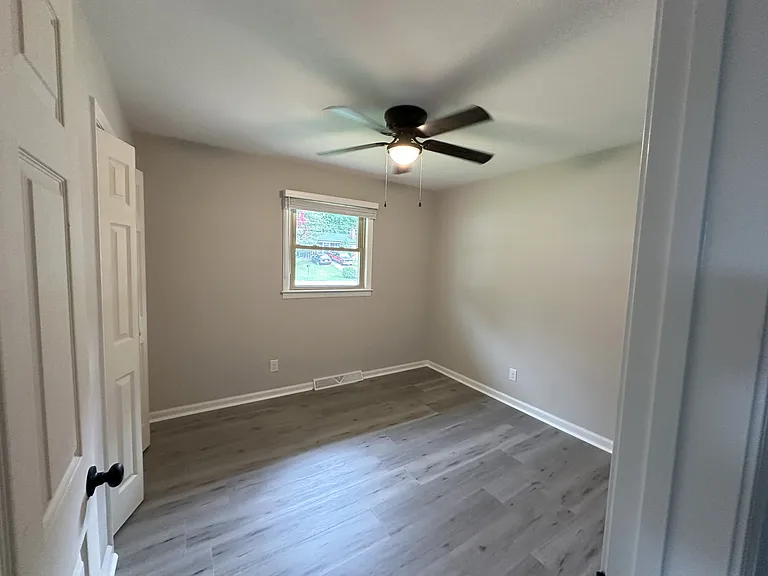 592 Arlington Rd — Photo 8
