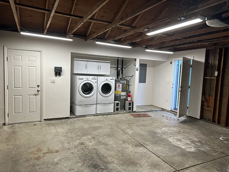 2506 Roblar Ln — Photo 14