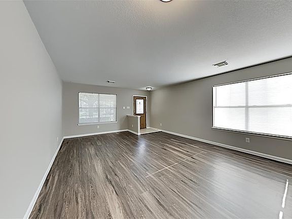 3rd image of 15406 Lynford Crest Dr