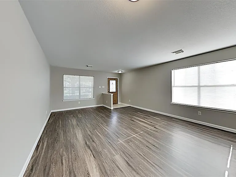 15406 Lynford Crest Dr — Photo 3