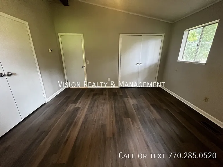 150 Castlegate Cir — Photo 27