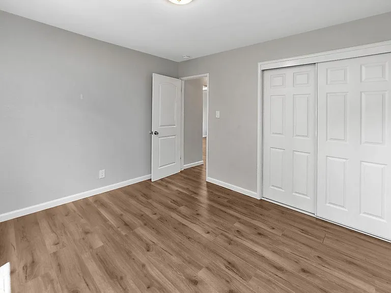745 Liberty St — Photo 14