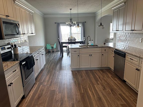 2nd image of 944 Burlington Dr