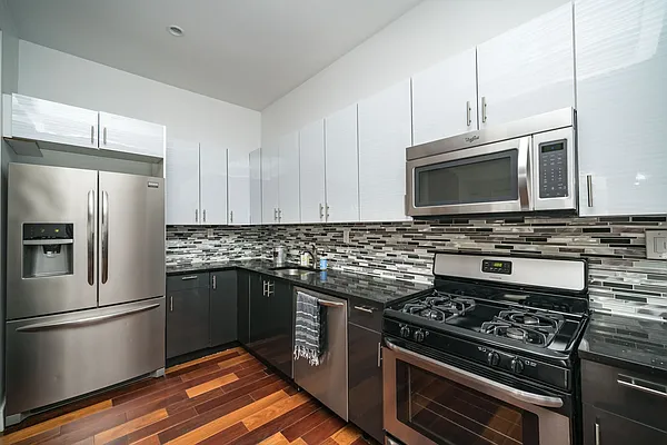 Rented by Compass | media 23