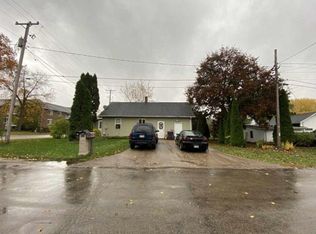 106 S 5th St, Winneconne, WI 54986