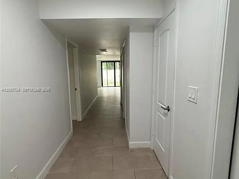 10672 SW 79th Ter #Townhouse 10672 — Photo 9