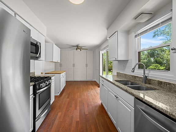 5th image of 365 Pebble Creek Dr