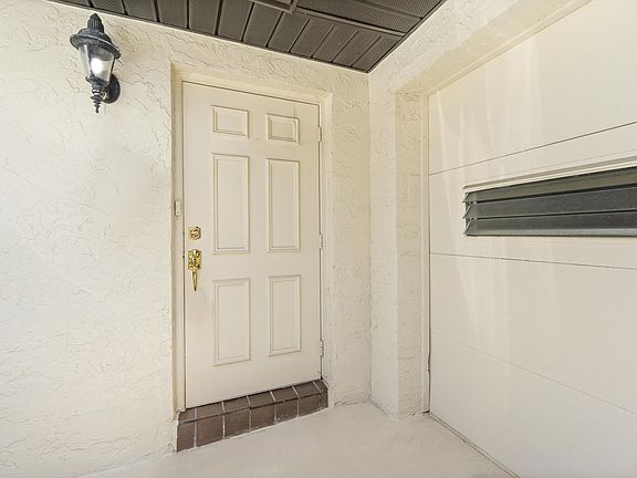 2nd image of 4675 ROBINWOOD Circle #A