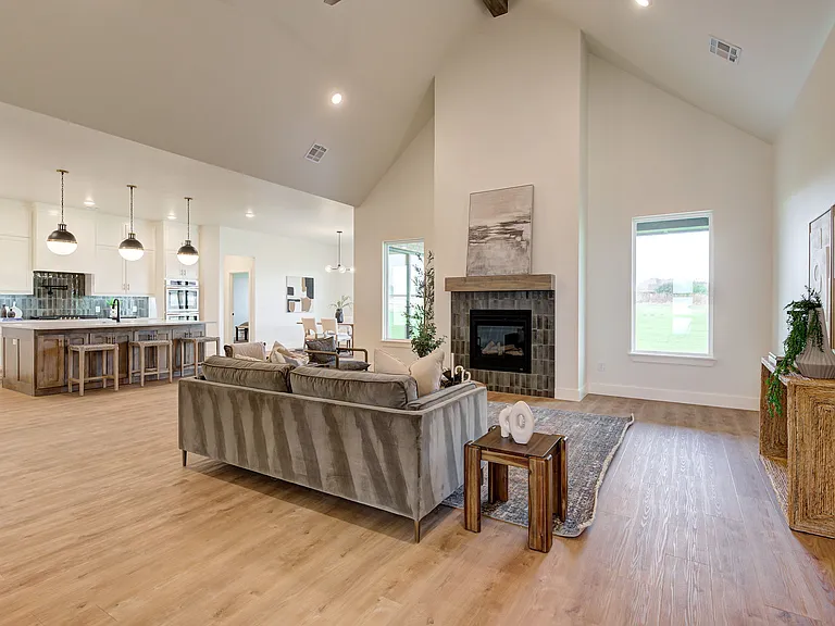 2101 Dax Ln — Photo 8